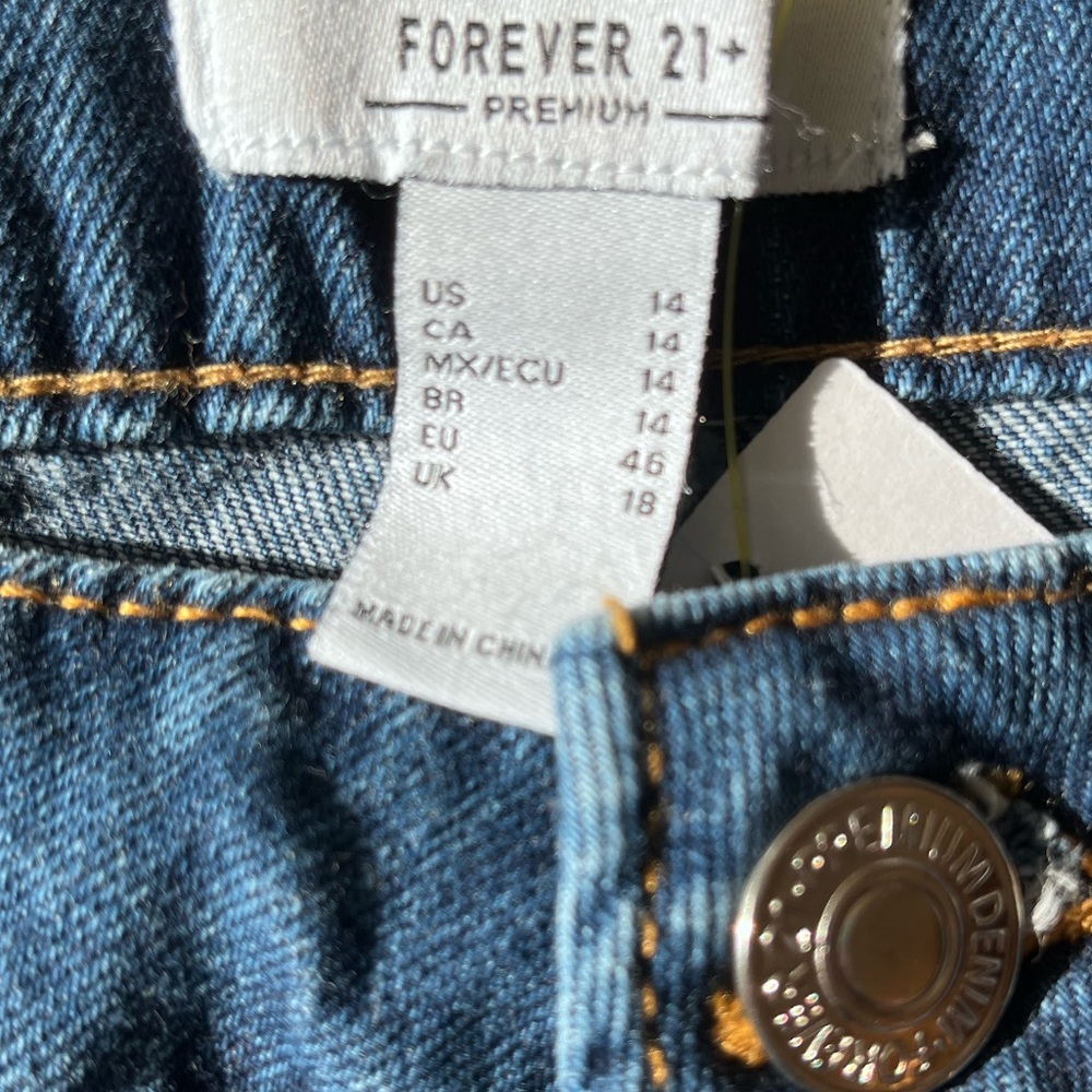 NWT Forever 21 Size 14 Curvy Womens Jeans